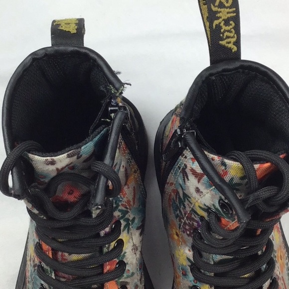 [SOLD] Floral Canvas Dr. Martens Boot T12 - Picture 3 of 9